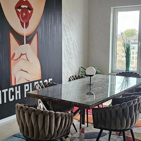 Luxury Penthouse Near Centre Of Apartamento