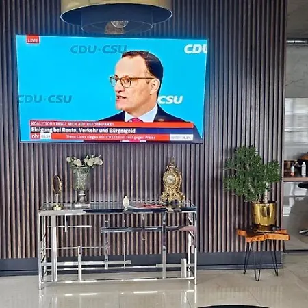 Luxury Penthouse Near Centre Of Apartmán Vratislav